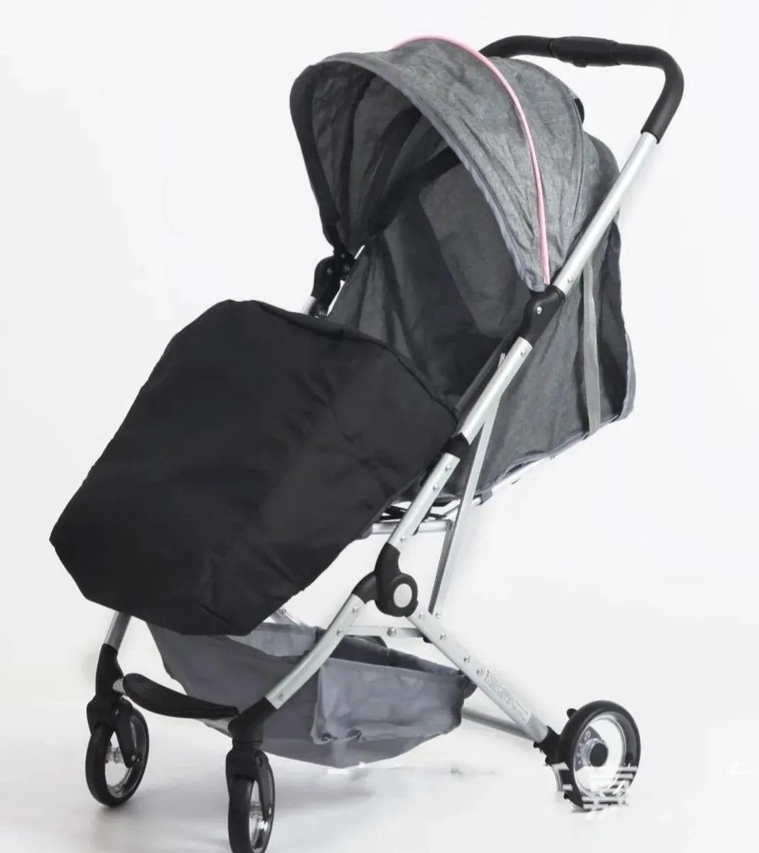 Cubrepies para coches de bebé