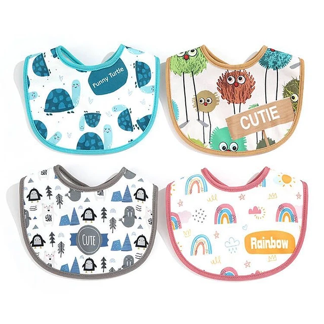 babero con broche para bebés
