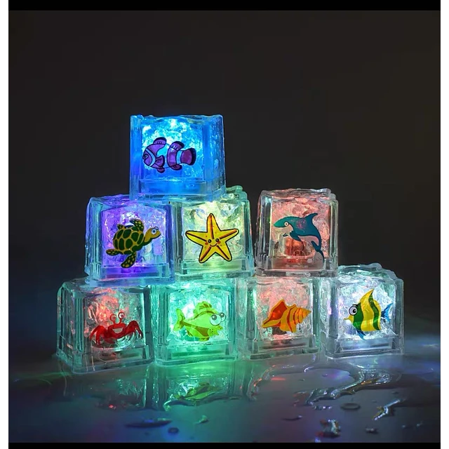Set de cubitos luminosos para baño de bebé con sensor de agua.
