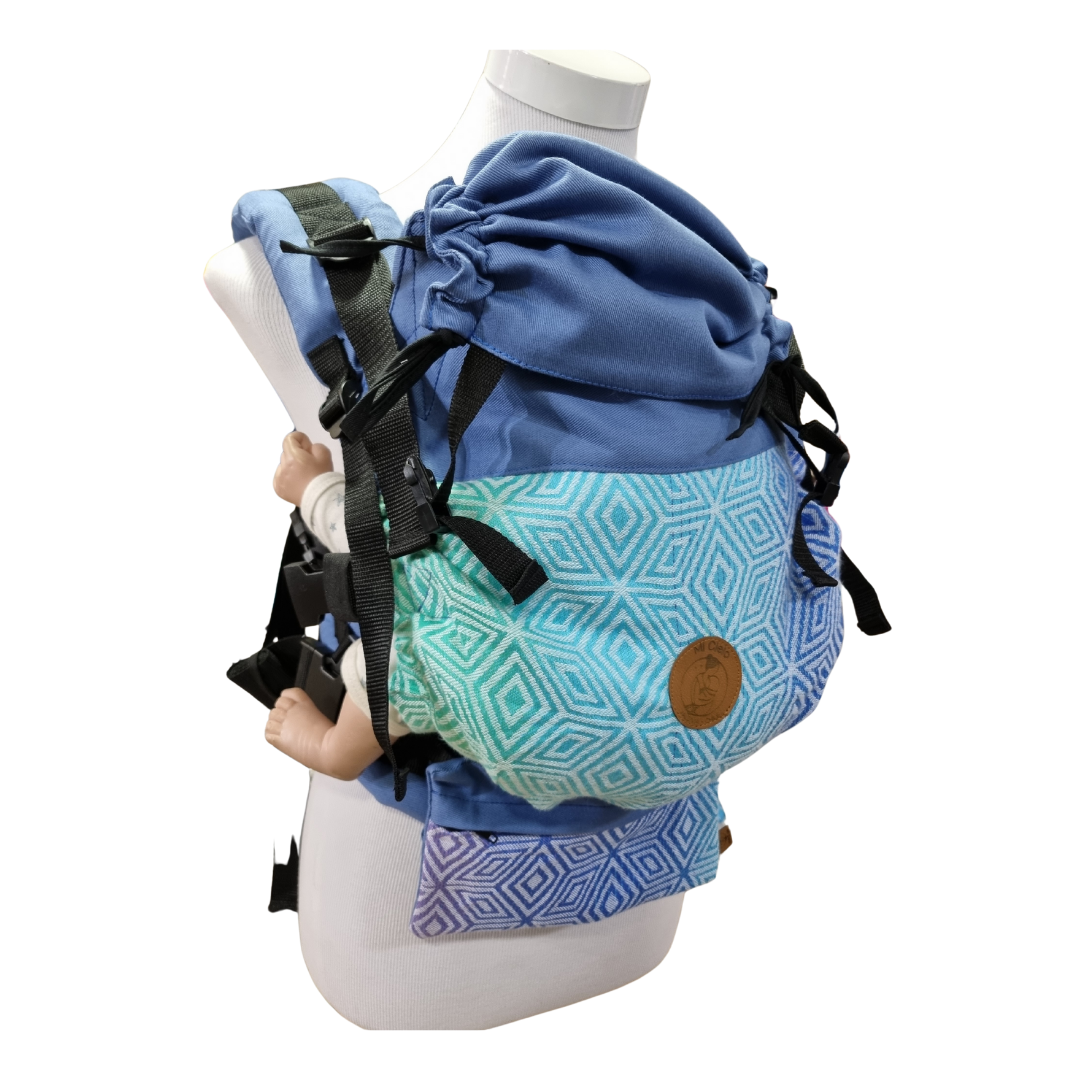 Mochila Primera Etapa Azulina con Fular de Rombos en degradé Verde - Calipso - Azul