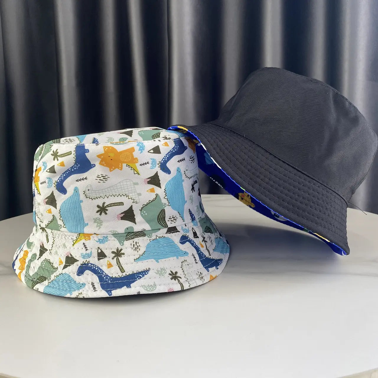 Gorro Reversible para Niños con Filtro UV | Protección Solar y Diseños Divertidos