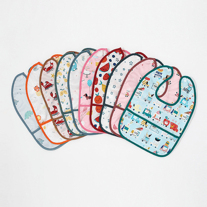 Babero Impermeable para Bebé con Broche – Protección Total en Cada Comida