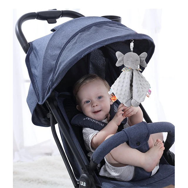 Toalla de Estimulación con Sonajero para Bebé