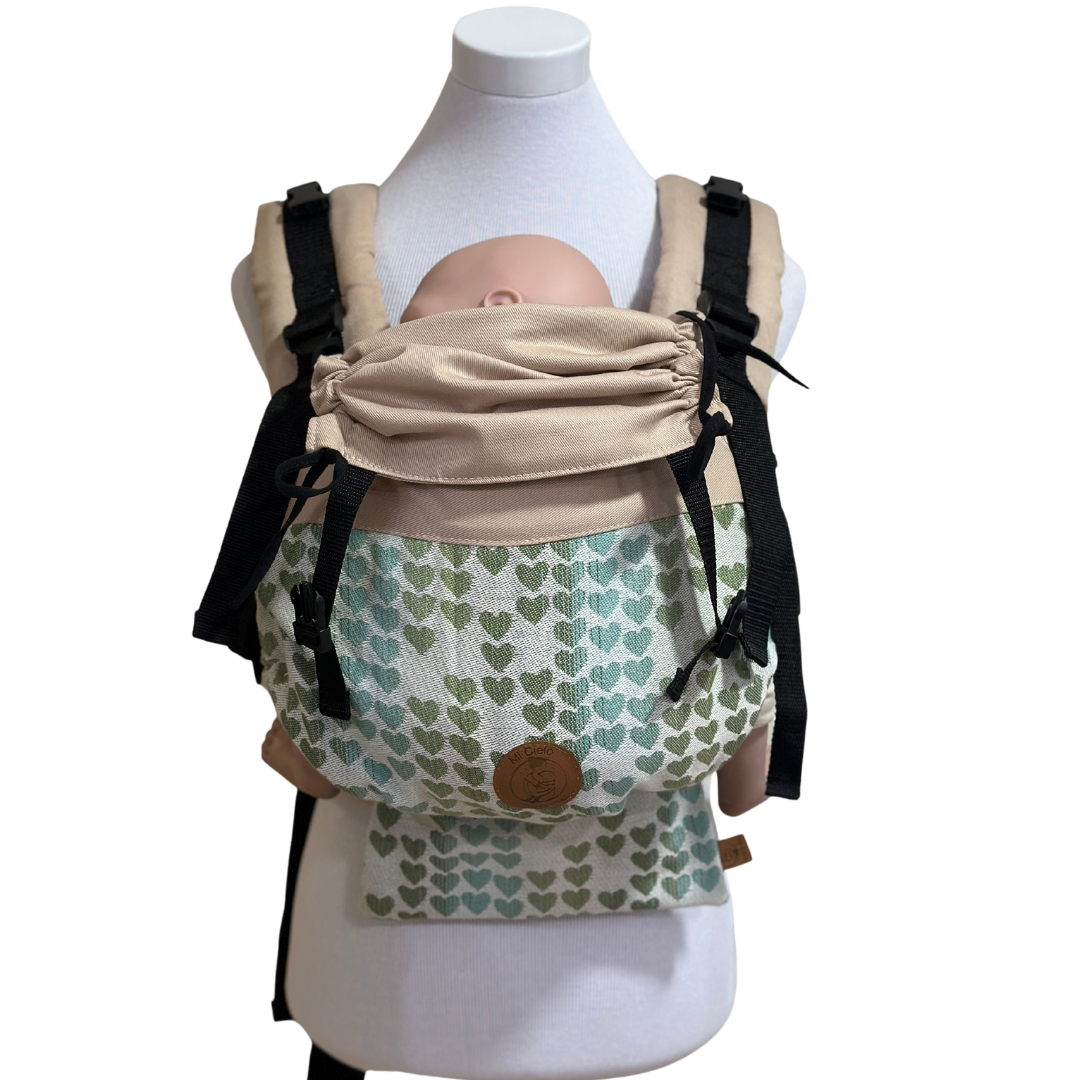 Mochila Primera Etapa Beige Corazones Verdes