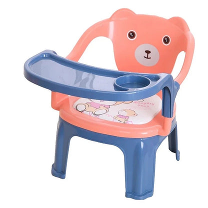 Asiento de jirafa para bebé con portavaso y espacio para mamadera de silicona